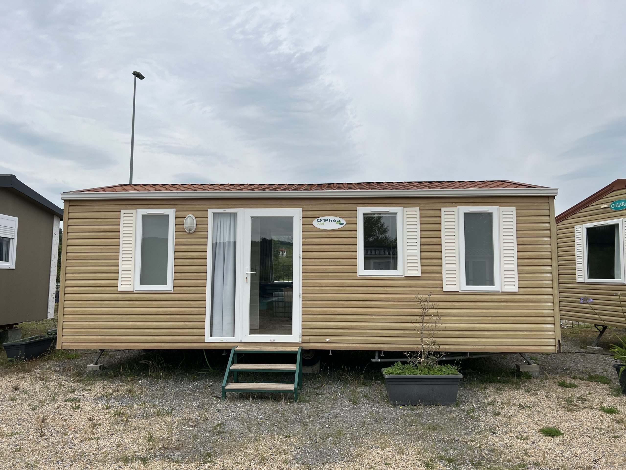 Vista frontal exterior del O'Hara 734