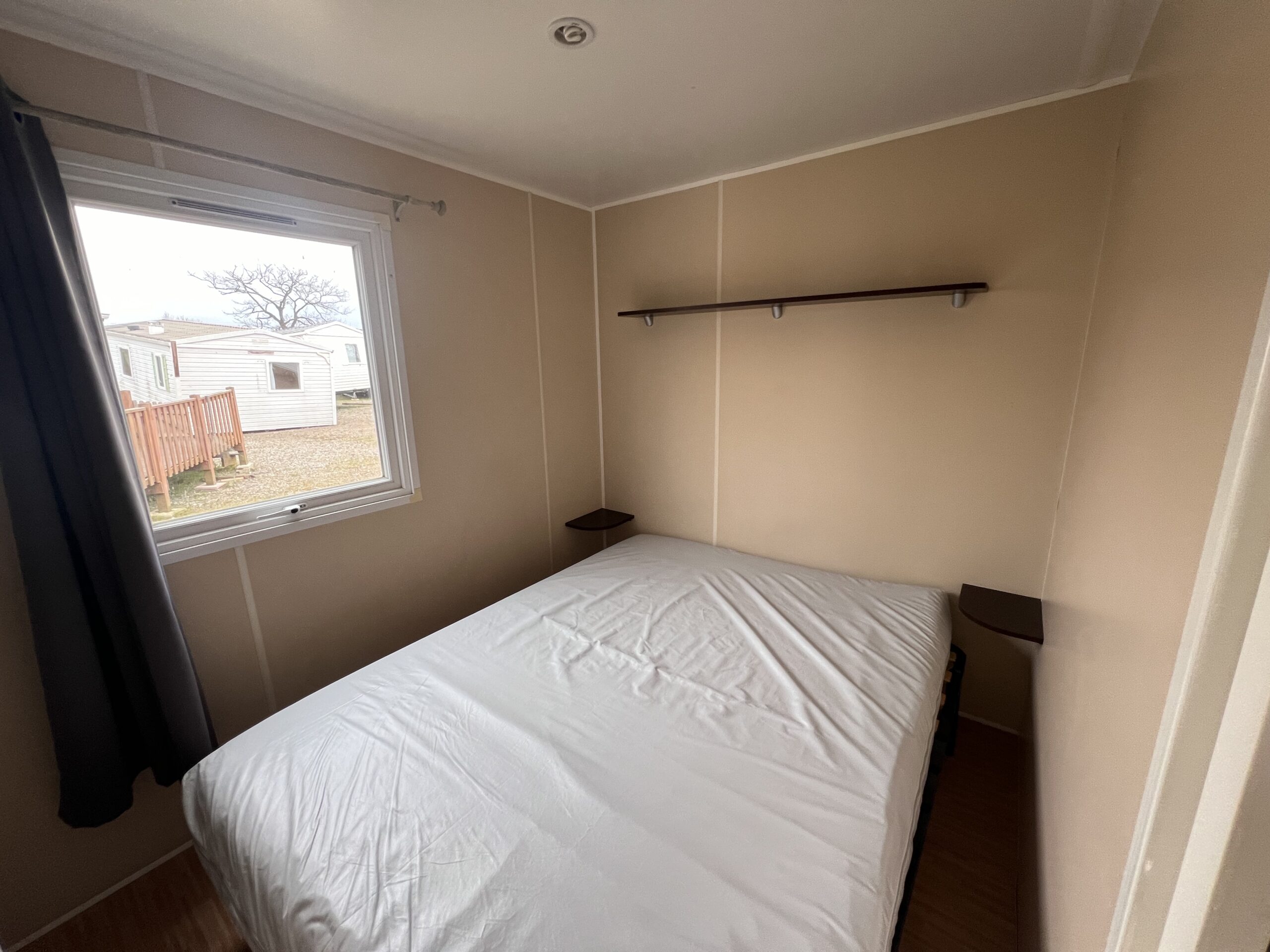 Trigano EVO 4 Dormitorio con cama de matrimonio del Trigano EVO